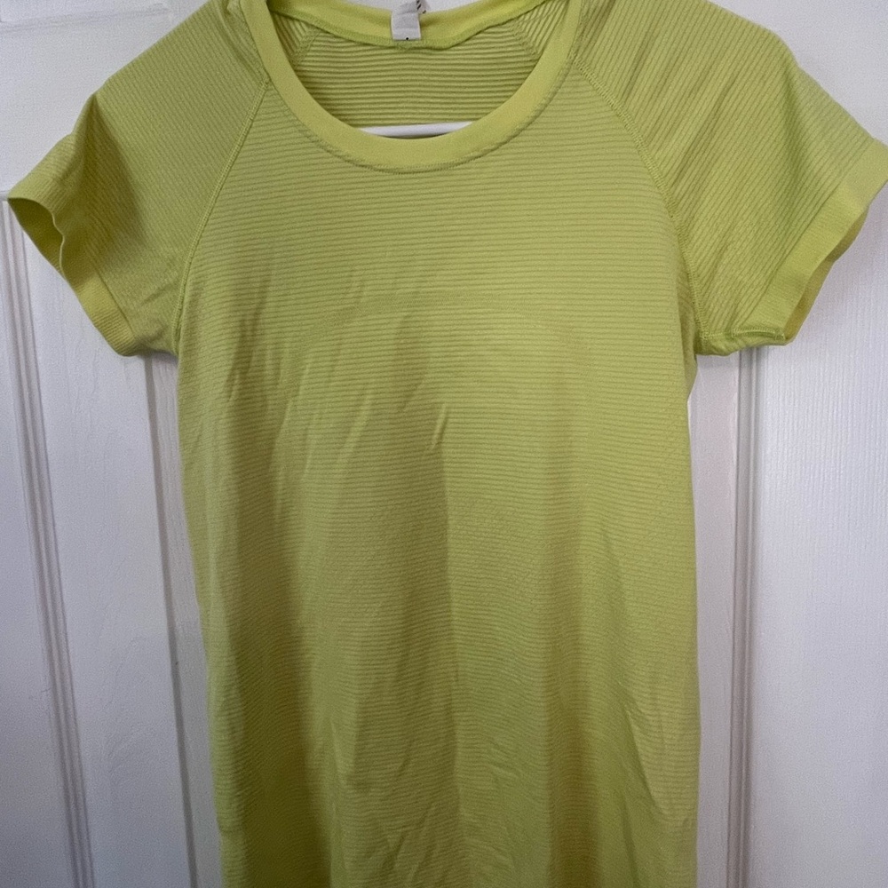 lululemon athletica Lime Short Sleeve Tee